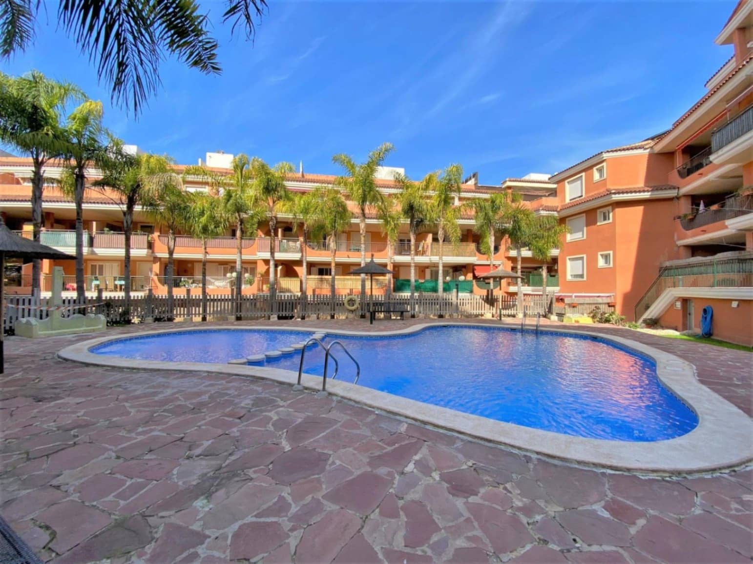 3 makuuhuone Huoneisto myytävänä paikassa Naquera mukana uima-altaan 
autotalli - 255 000 € (Ref: 9438534)