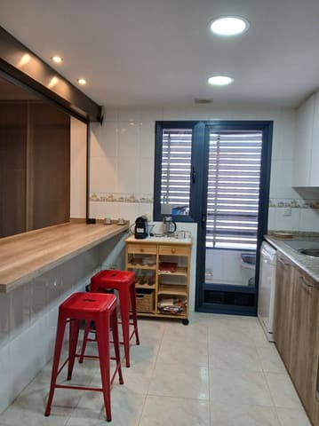 2 makuuhuone Huoneisto vuokrattavana paikassa Valencia kaupunki - 1 900 € (Ref: 9640960)