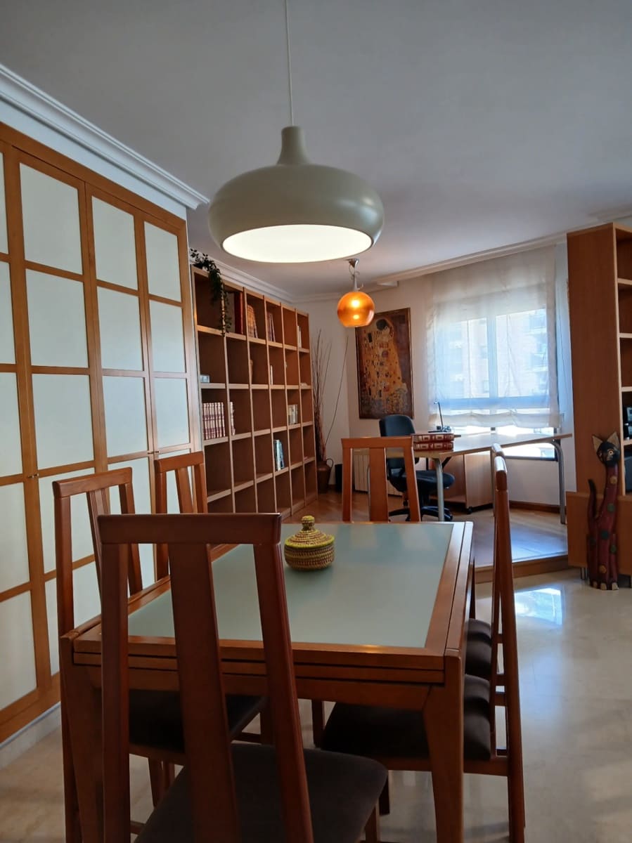 2 makuuhuone Huoneisto vuokrattavana paikassa Valencia kaupunki mukana uima-altaan 
autotalli - 1 900 € (Ref: 9640960)