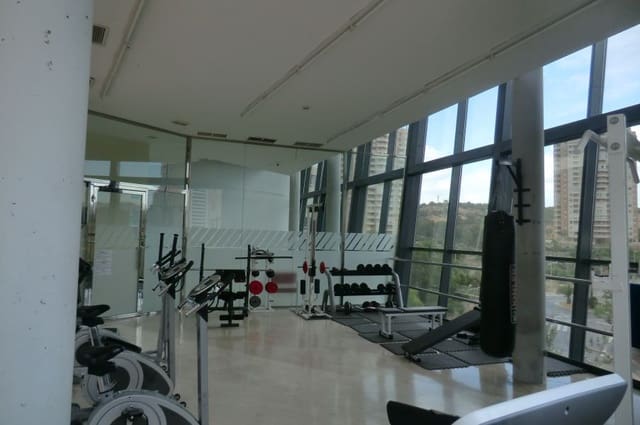 2 slaapkamer Appartement te koop in Via Parque, Benidorm met zwembad garage - € 360.000 (Ref: 3183102)