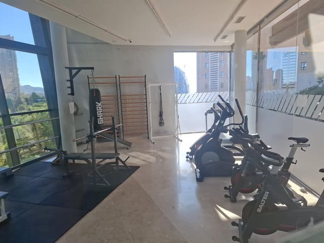 2 soverom Leilighet til salgs i Via Parque, Benidorm med svømmebasseng garasje - € 360 000 (Ref: 3183102)