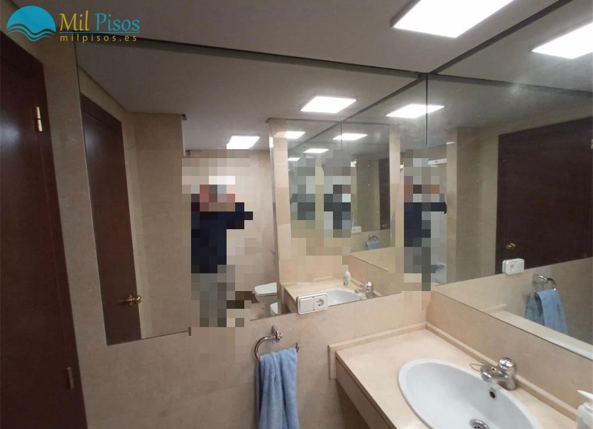 2 bedroom Flat for sale in Benidorm with pool - € 680,000 (Ref: 6635735)