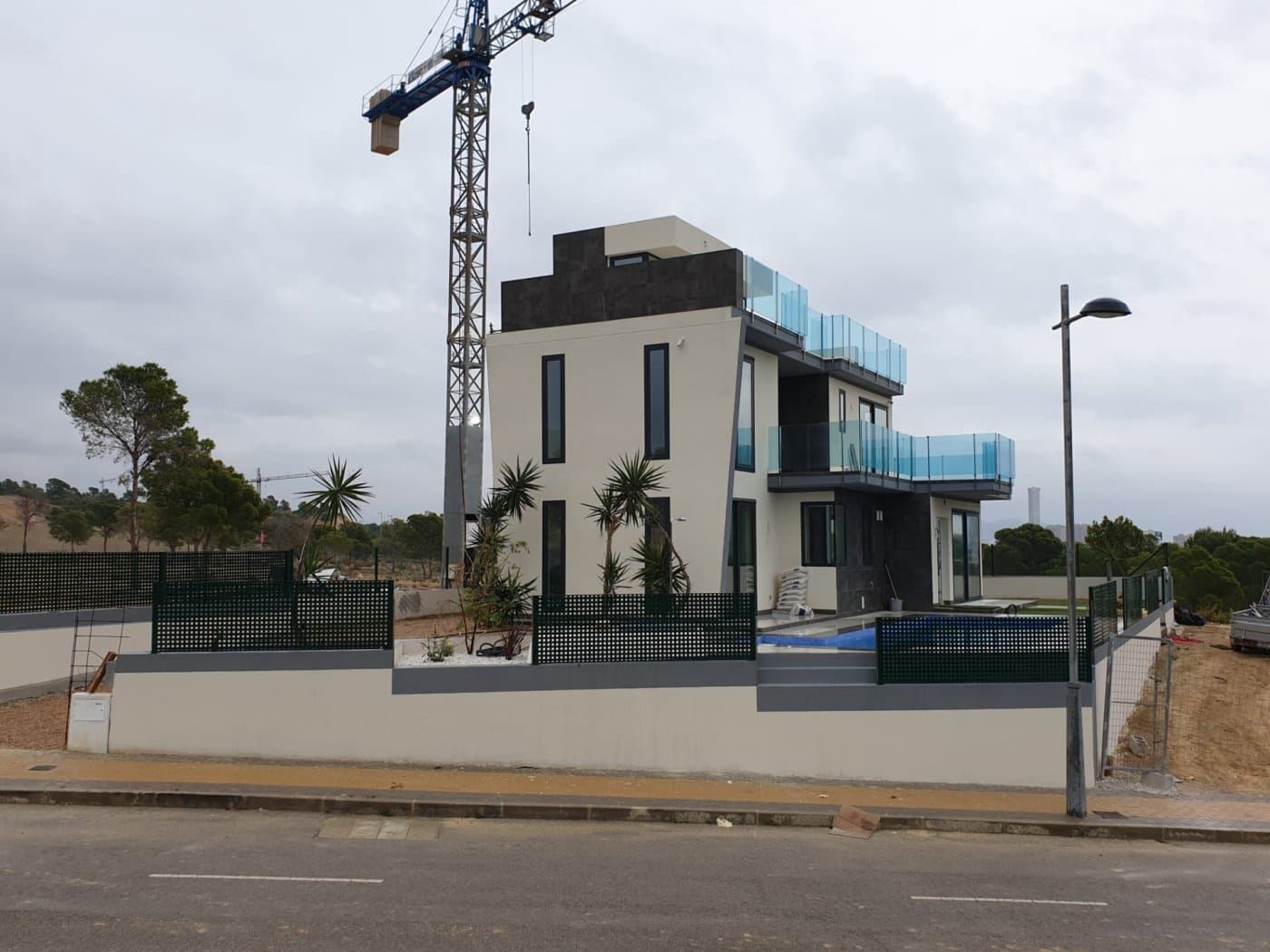 3 bedroom Villa for sale in Finestrat with pool - € 550,000 (Ref: 6860909)