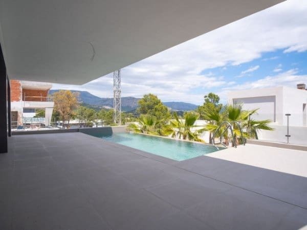 Chalet de 3 habitaciones en Polop en venta con piscina - 472.000 € (Ref: 7031873)