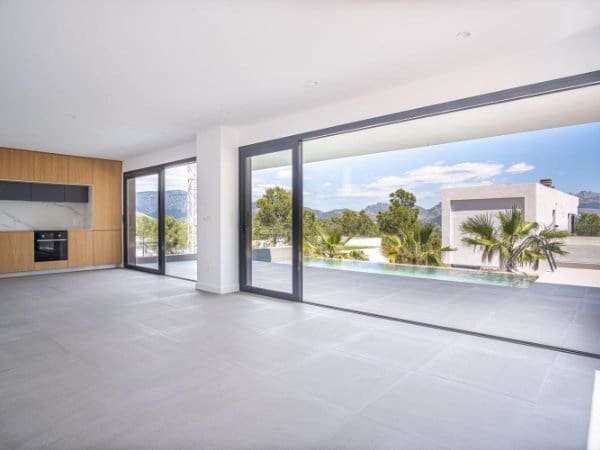 Chalet de 3 habitaciones en Polop en venta con piscina - 472.000 € (Ref: 7031873)