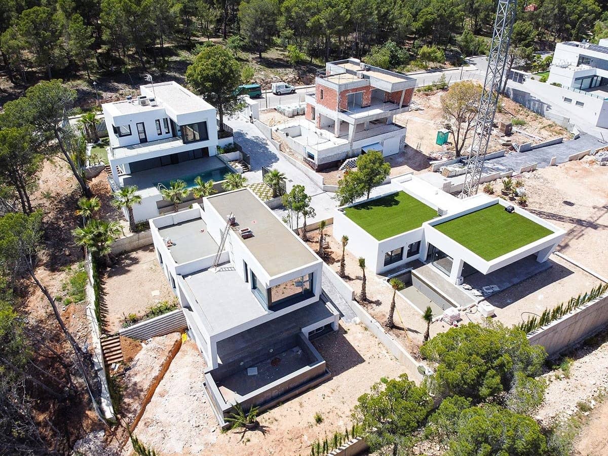 Chalet de 3 habitaciones en Polop en venta con piscina - 472.000 € (Ref: 7031873)