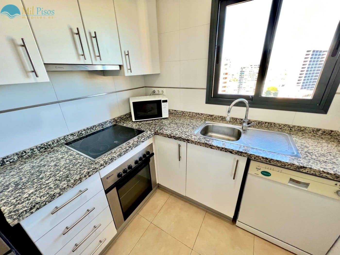 Apartamento de 1 habitación en Benidorm en venta con piscina garaje - 264.000 € (Ref: 7130065)