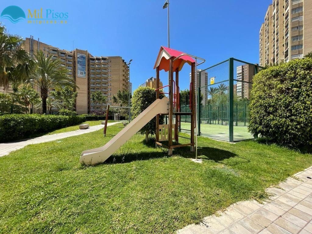 Apartamento de 1 habitación en Benidorm en venta con piscina garaje - 264.000 € (Ref: 7130065)