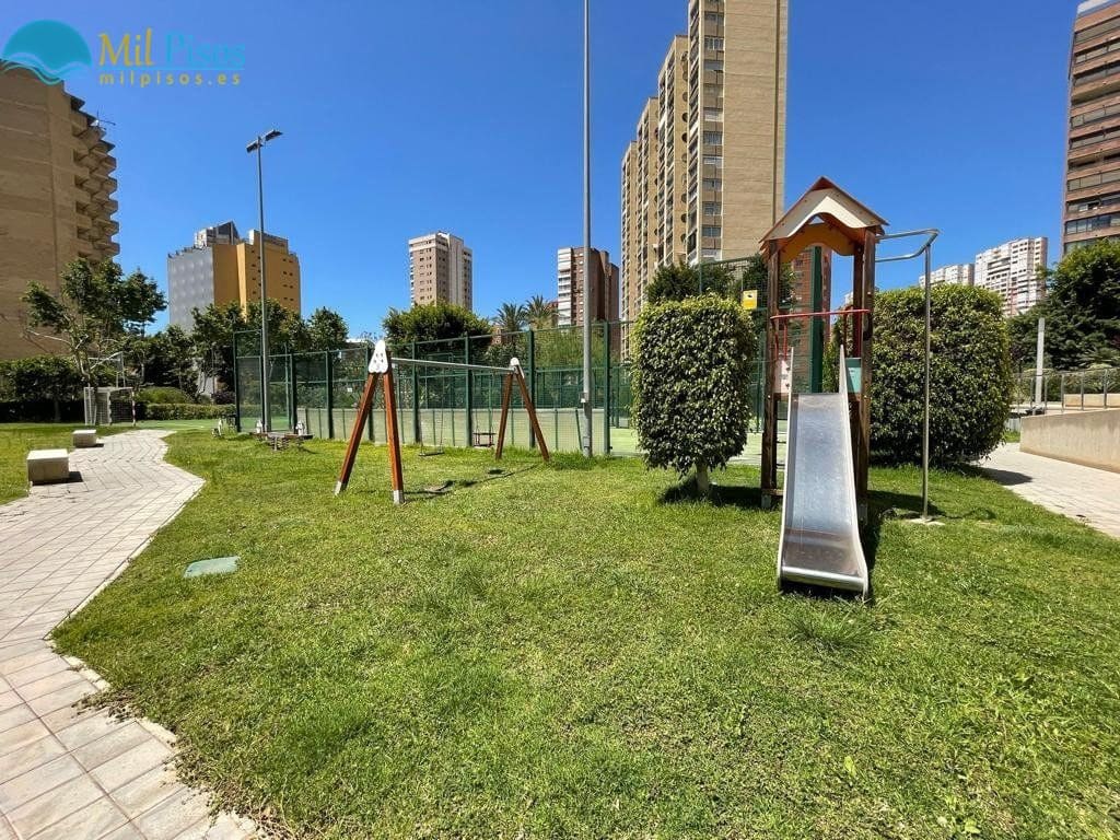 Apartamento de 1 habitación en Benidorm en venta con piscina garaje - 264.000 € (Ref: 7130065)