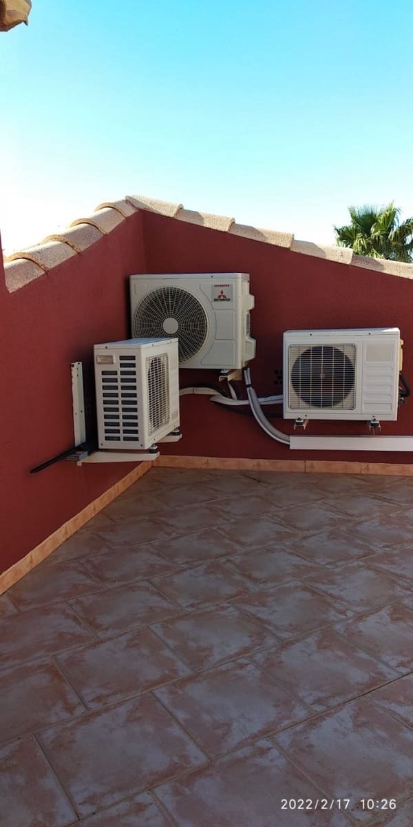 Chalet de 7 habitaciones en Finestrat en venta con piscina - 635.000 € (Ref: 7249305)