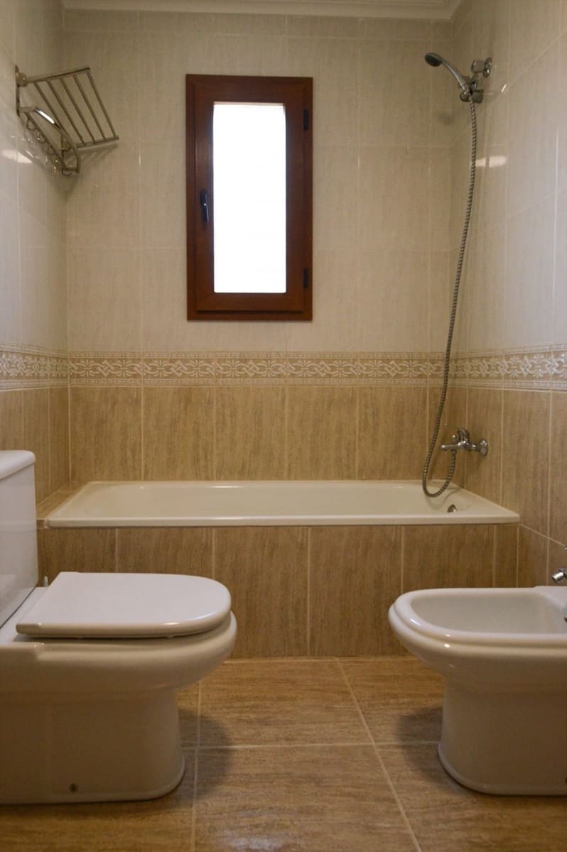 Chalet de 7 habitaciones en Finestrat en venta con piscina - 635.000 € (Ref: 7249305)