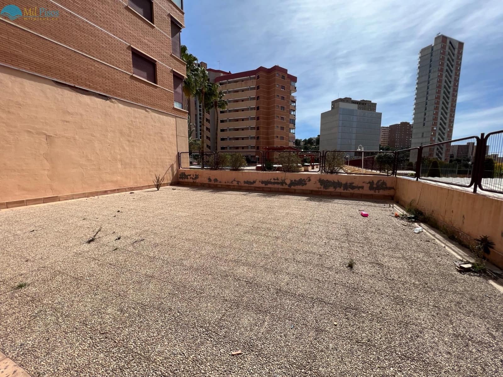 Commercieel te huur in Benidorm - € 2.500 (Ref: 7443014)