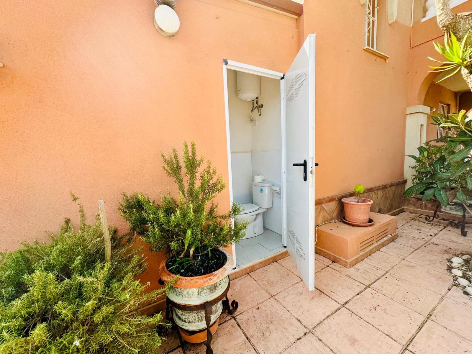 4 bedroom Villa for sale in Albir with pool garage - € 685,000 (Ref: 8514627)