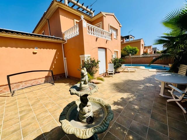 Chalet de 4 habitaciones en Albir, Alfaz del Pi / L'Alfàs del Pi en venta con piscina garaje - 685.000 € (Ref: 8514627)