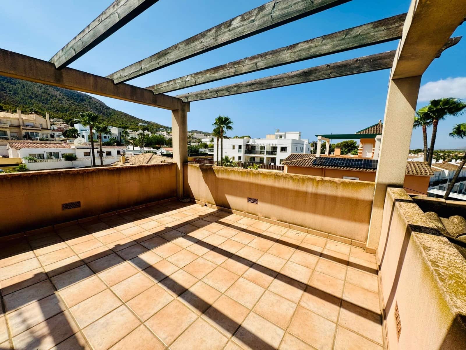 4 bedroom Villa for sale in Albir with pool garage - € 685,000 (Ref: 8514627)