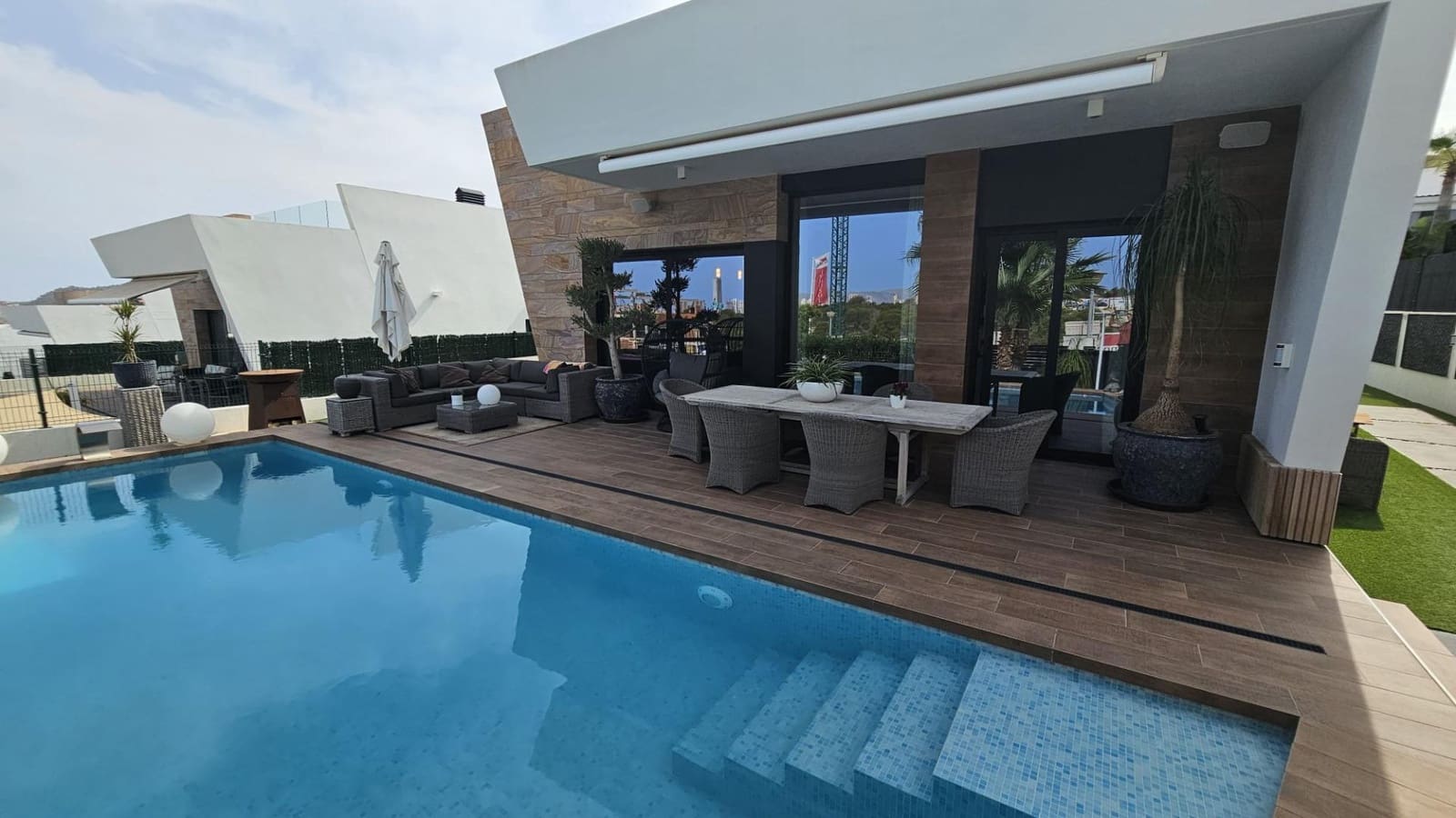 2 Zimmer Villa zu verkaufen in Finestrat mit Pool - 680.000 € (Ref: 9321995)