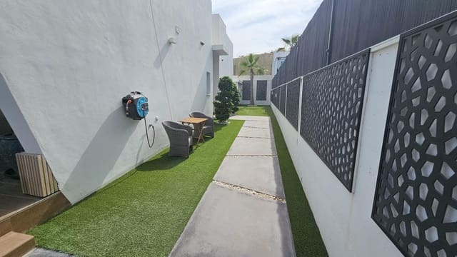 2 Zimmer Villa zu verkaufen in Finestrat mit Pool - 680.000 € (Ref: 9321995)