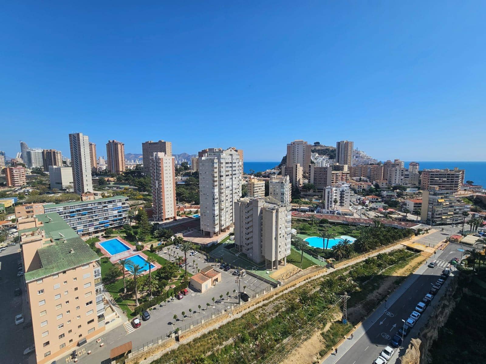 2 bedroom Apartment for sale in La Villajoyosa / Vila Joiosa with pool - € 240,000 (Ref: 9321996)