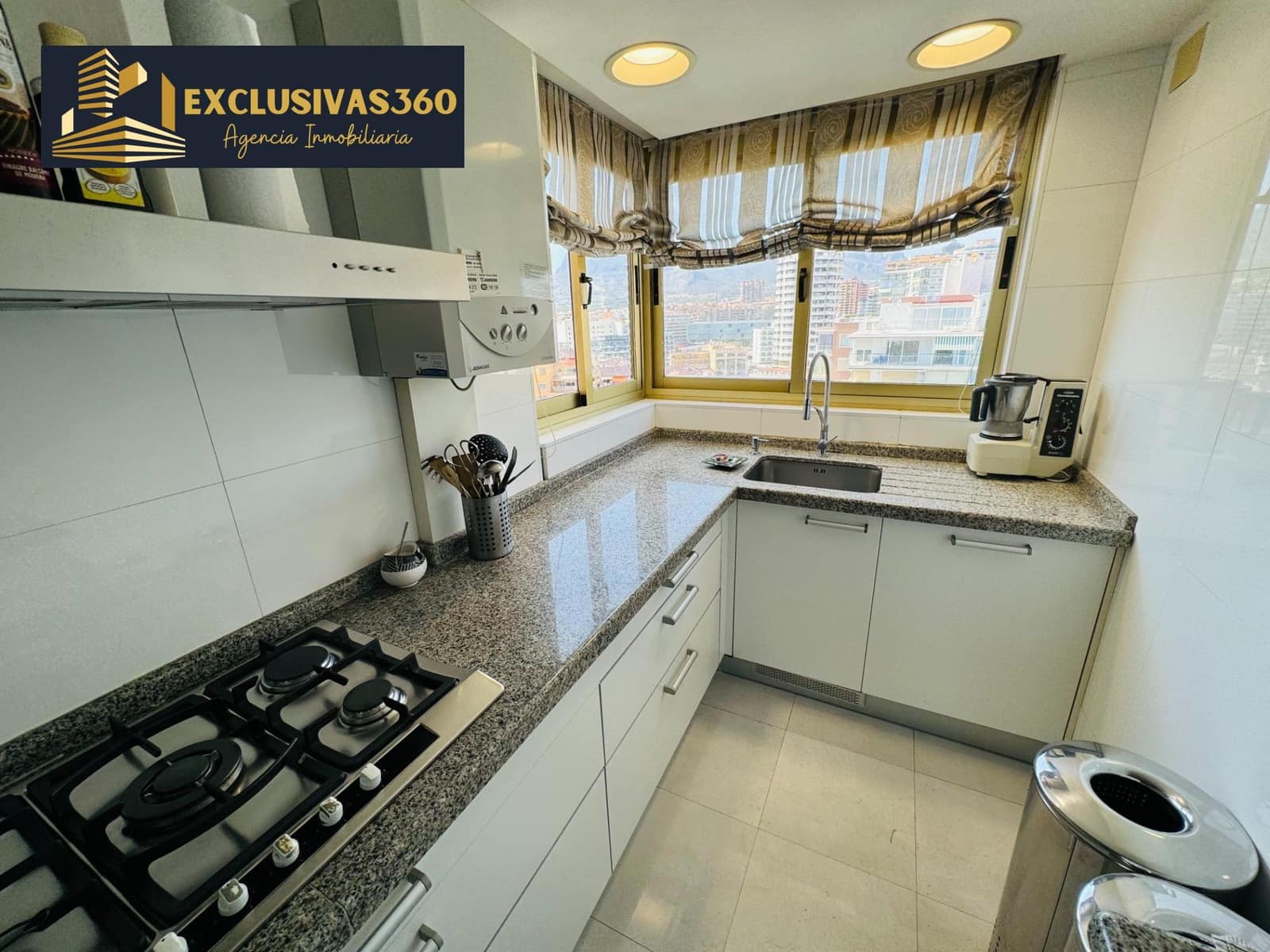 3 sovrum Lägenhet till salu i Benidorm med pool garage - 850 000 € (Ref: 9321997)