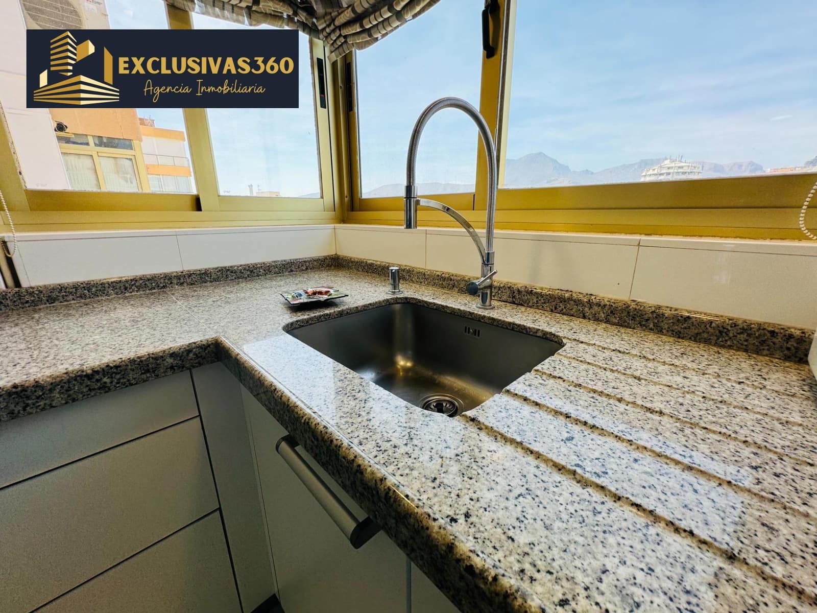 3 sovrum Lägenhet till salu i Benidorm med pool garage - 850 000 € (Ref: 9321997)