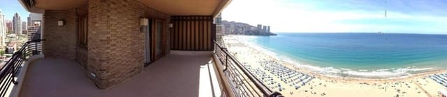 3 bedroom Apartment for sale in Benidorm with pool - € 530,000 (Ref: 9322590)