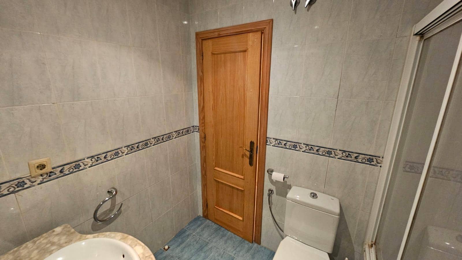 3 bedroom Apartment for sale in Benidorm with pool - € 295,000 (Ref: 9322593)