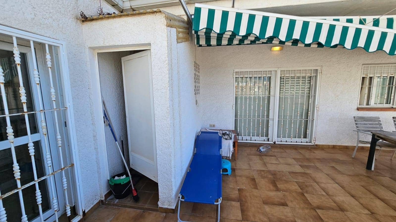 3 bedroom Apartment for sale in Benidorm with pool - € 295,000 (Ref: 9322593)