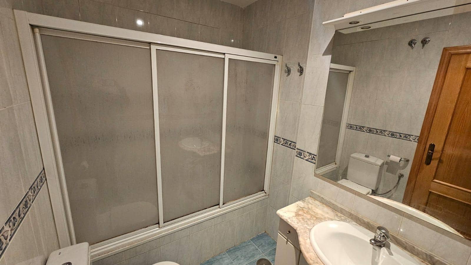 3 bedroom Apartment for sale in Benidorm with pool - € 295,000 (Ref: 9322593)