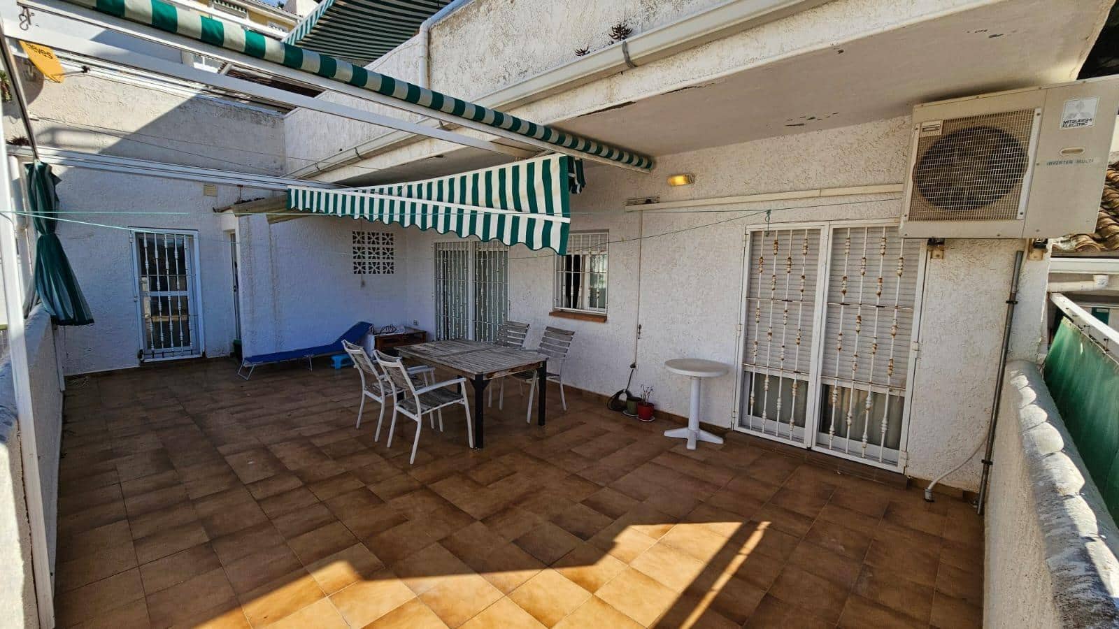 3 bedroom Apartment for sale in Benidorm with pool - € 295,000 (Ref: 9322593)