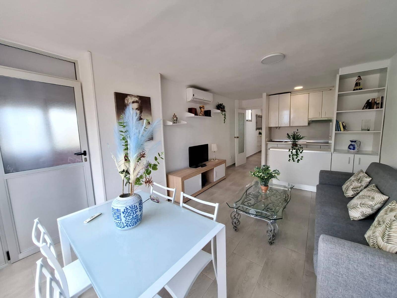 2 slaapkamer Appartement te koop in Benidorm met zwembad garage - € 217.000 (Ref: 9773173)