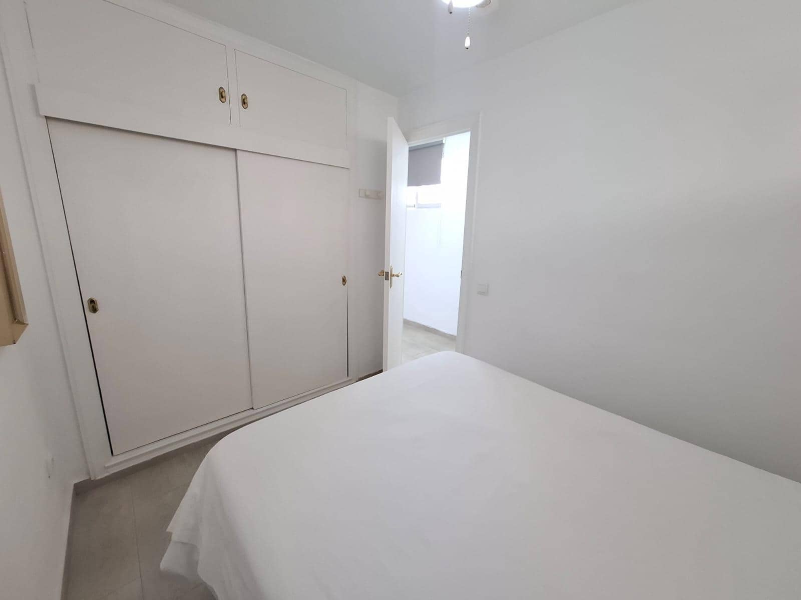 Apartamento de 2 habitaciones en Benidorm en venta con piscina garaje - 217.000 € (Ref: 9773174)