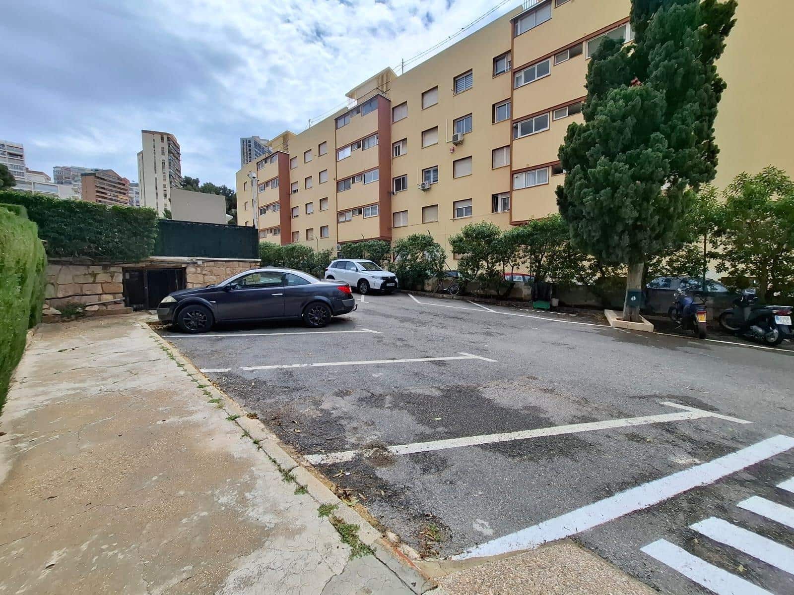 Apartamento de 2 habitaciones en Benidorm en venta con piscina garaje - 217.000 € (Ref: 9773174)