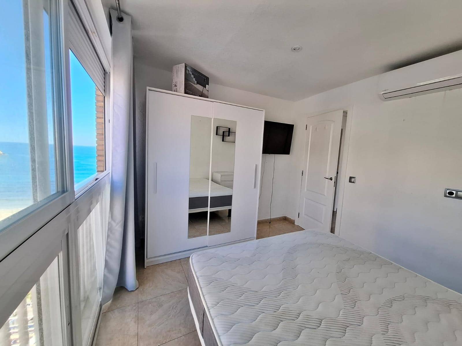 2 slaapkamer Appartement te huur in Benidorm met garage - € 1.200 (Ref: 9778270)