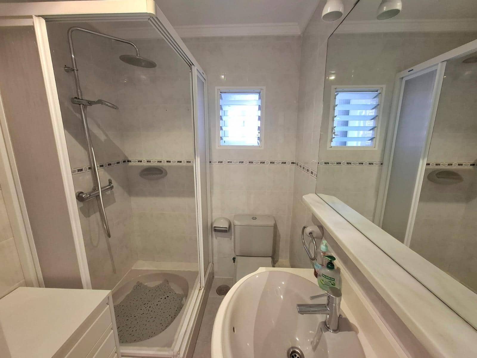 2 slaapkamer Appartement te huur in Benidorm met garage - € 1.200 (Ref: 9778270)