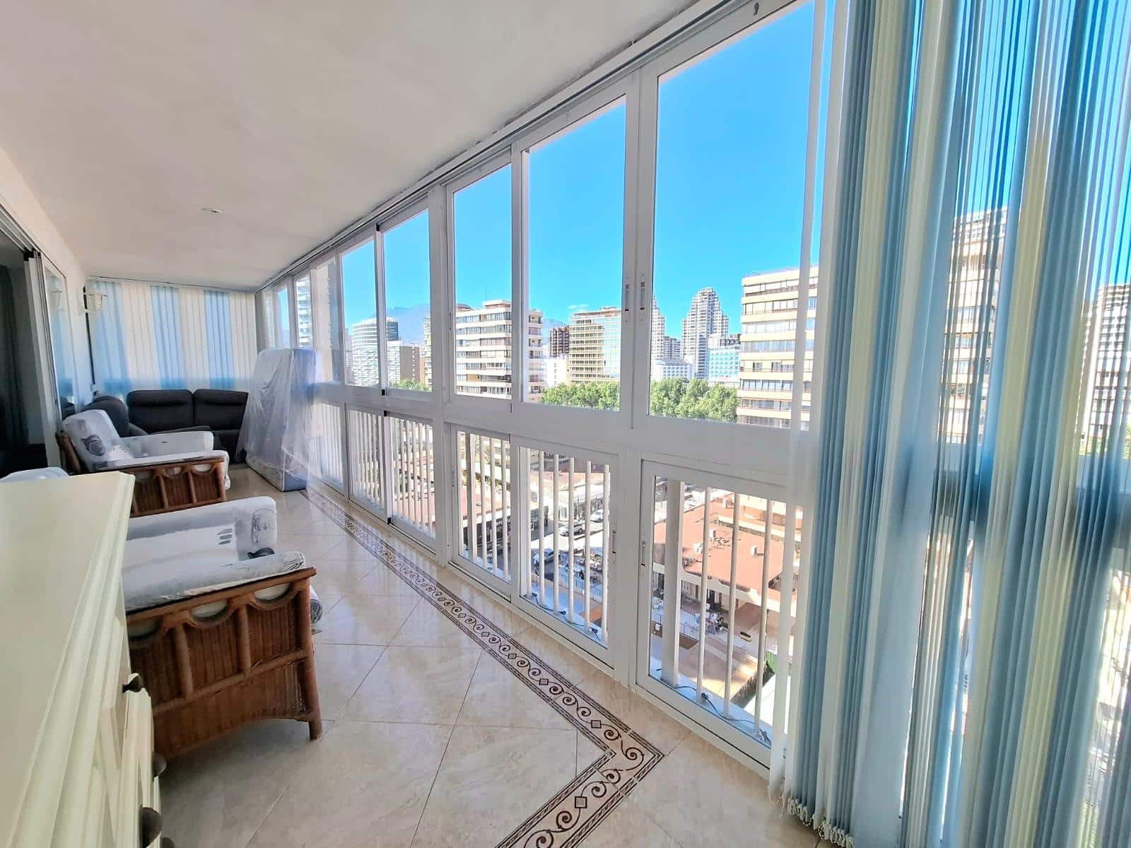 2 slaapkamer Appartement te huur in Benidorm met garage - € 1.200 (Ref: 9778270)