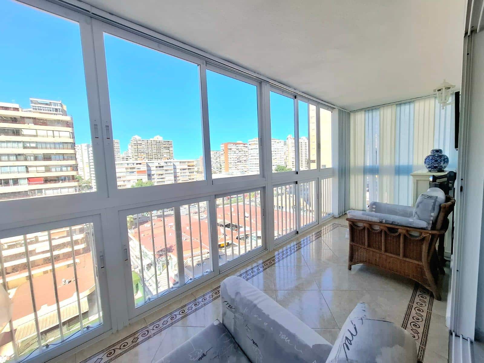 2 slaapkamer Appartement te huur in Benidorm met garage - € 1.200 (Ref: 9778270)