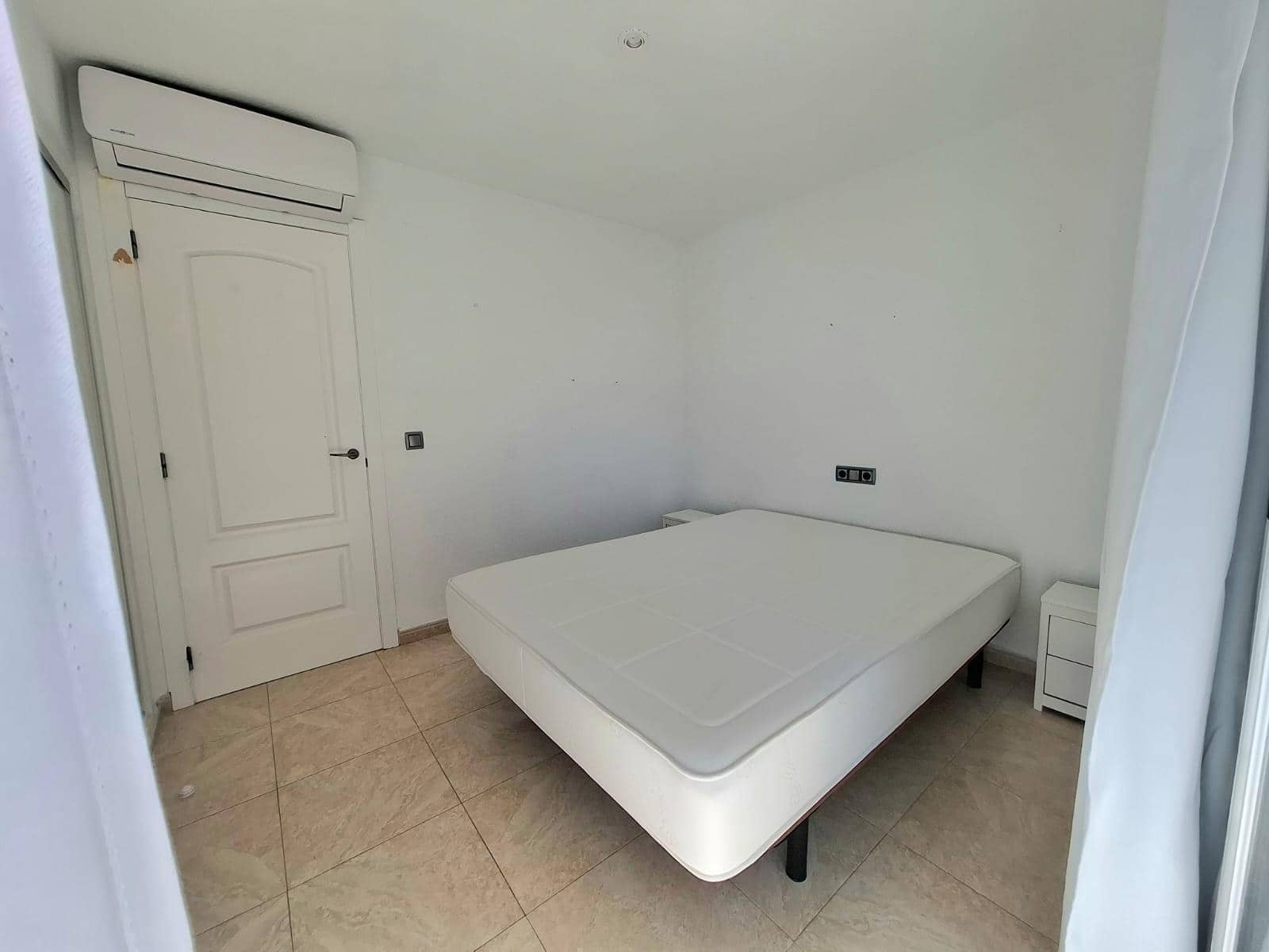 2 slaapkamer Appartement te huur in Benidorm met garage - € 1.200 (Ref: 9778270)