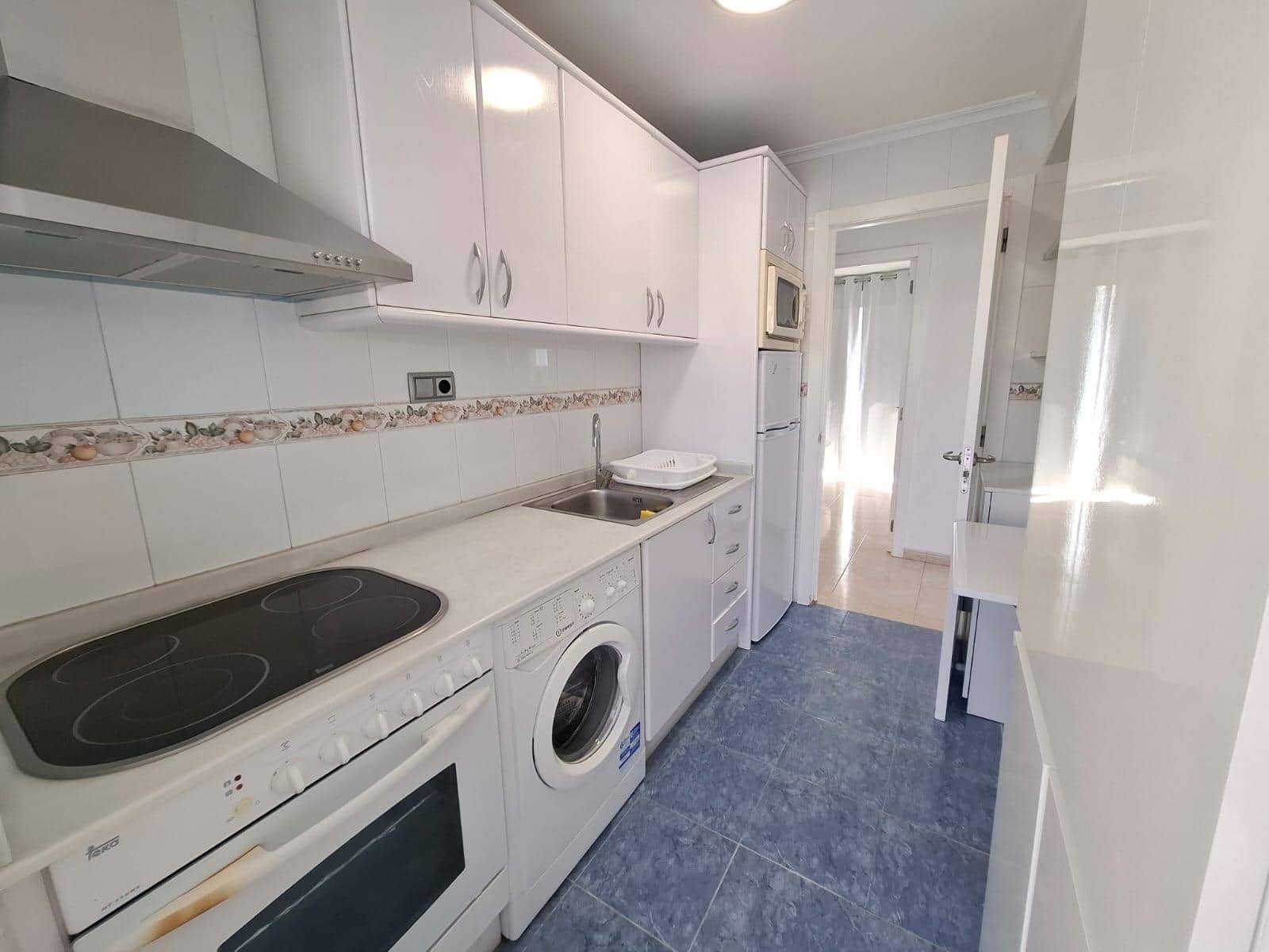 2 slaapkamer Appartement te huur in Benidorm met garage - € 1.200 (Ref: 9778270)