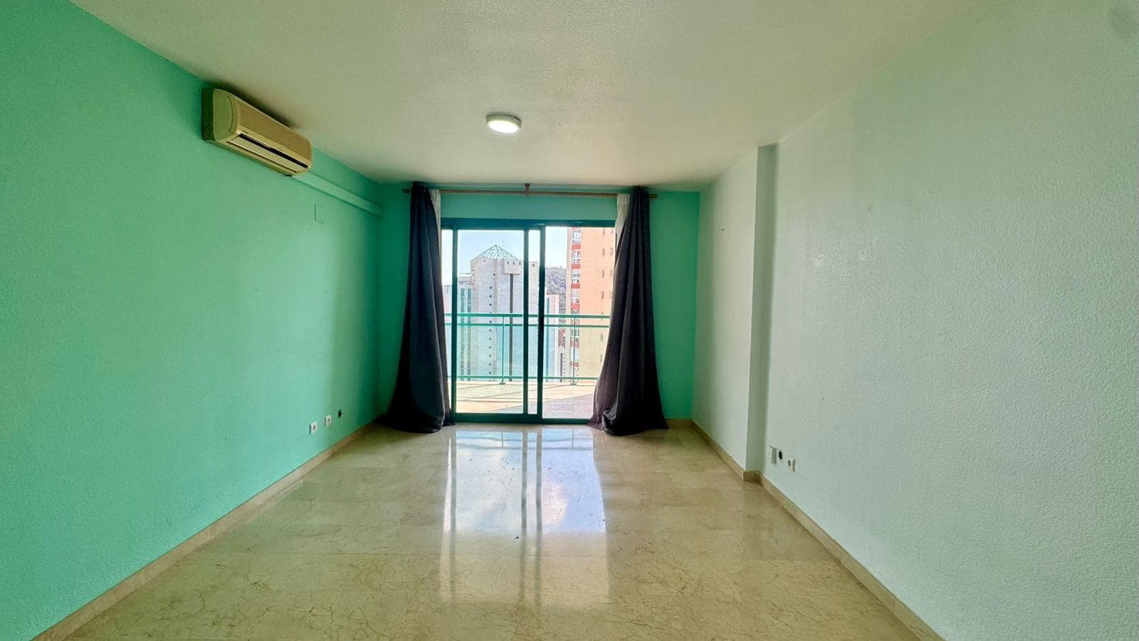 1 bedroom Apartment for sale in La Villajoyosa / Vila Joiosa with pool - € 182,000 (Ref: 9851871)