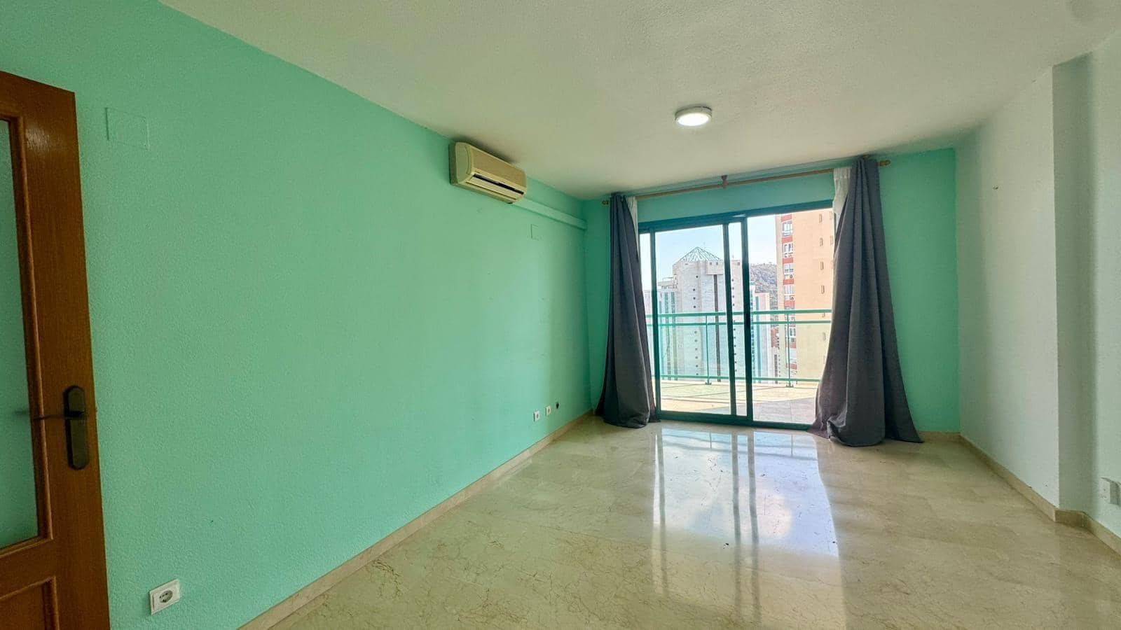 1 bedroom Apartment for sale in La Villajoyosa / Vila Joiosa with pool - € 182,000 (Ref: 9851871)