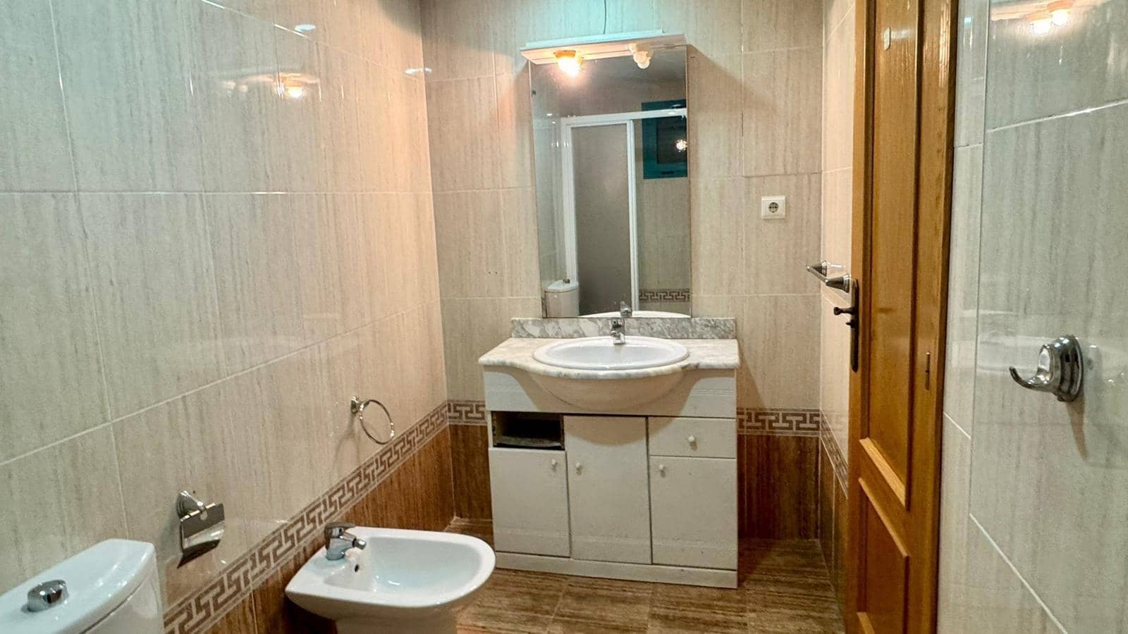 1 bedroom Apartment for sale in La Villajoyosa / Vila Joiosa with pool - € 182,000 (Ref: 9851871)