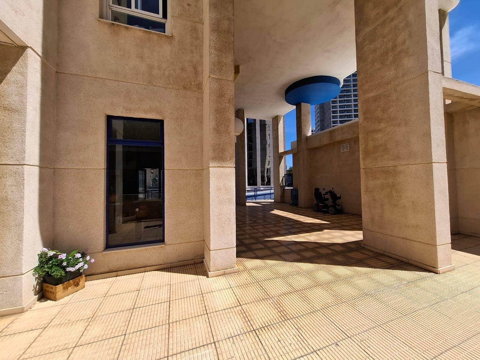 2 Zimmer Apartment zu verkaufen in Benidorm mit Pool Garage - 245.000 € (Ref: 9855559)