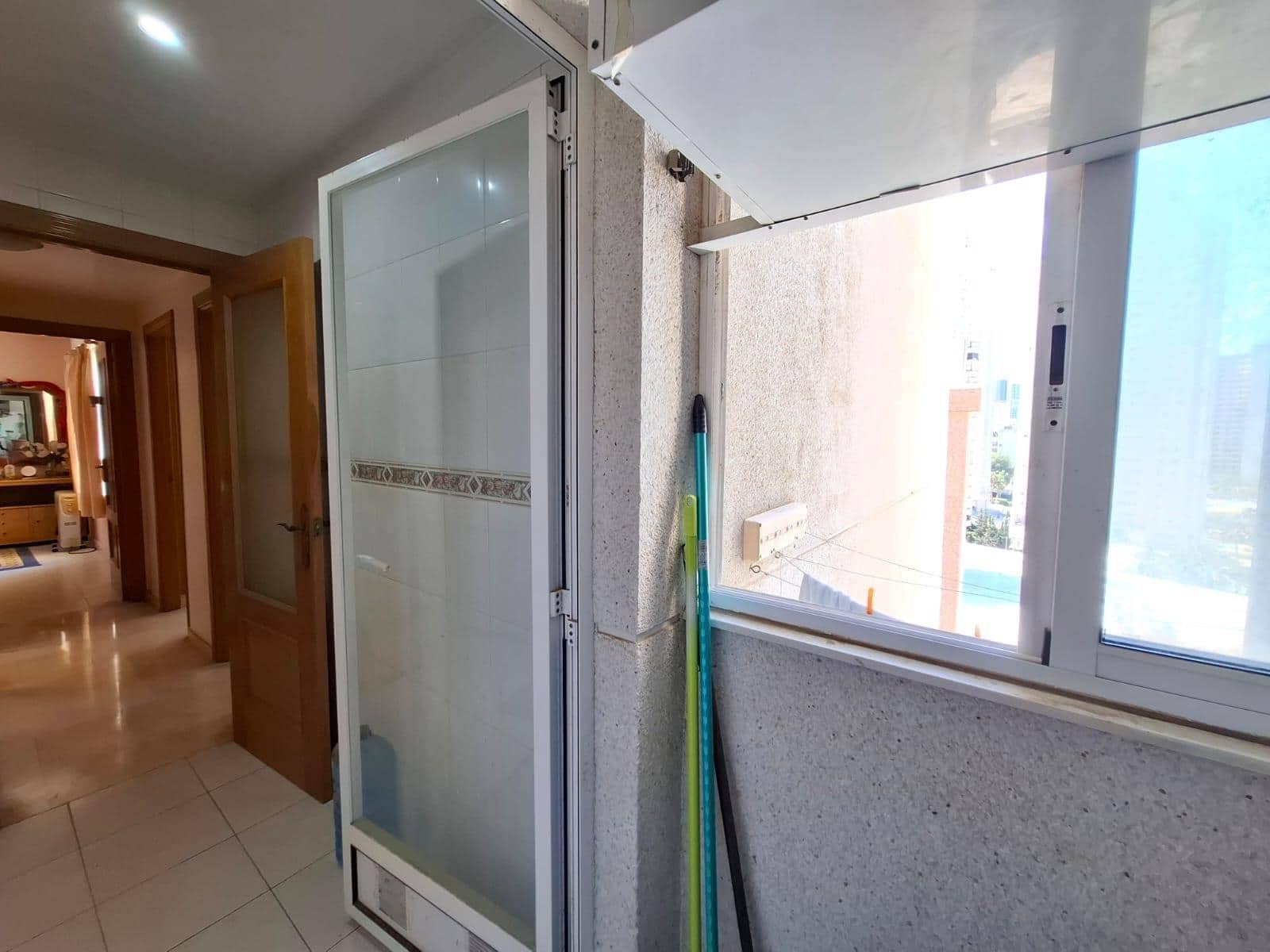 2 Zimmer Apartment zu verkaufen in Benidorm mit Pool Garage - 245.000 € (Ref: 9855559)