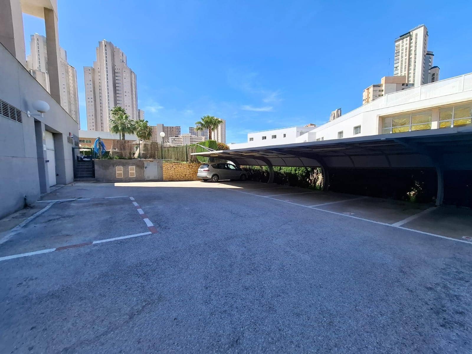 2 Zimmer Apartment zu verkaufen in Benidorm mit Pool Garage - 245.000 € (Ref: 9855559)