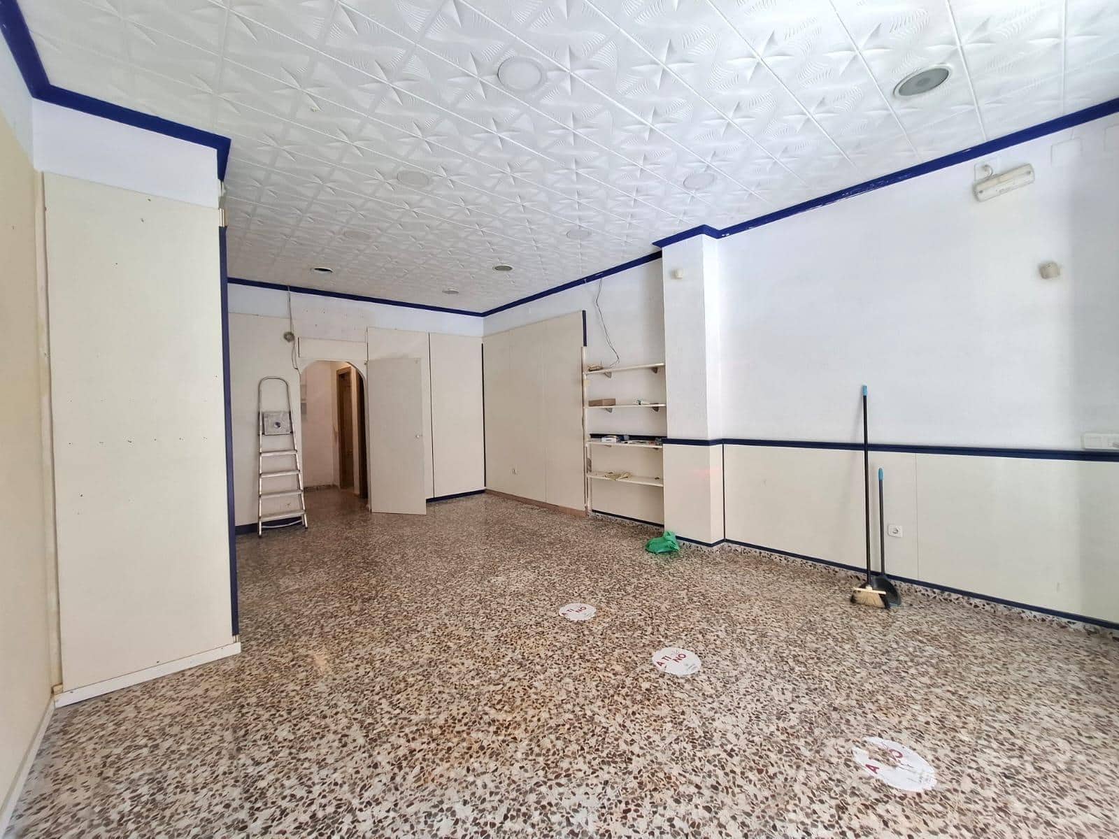 Commercieel te koop in La Villajoyosa / Vila Joiosa - € 97.000 (Ref: 9865280)