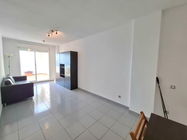 Ático de 2 habitaciones en Benidorm en venta con piscina - 485.000 € (Ref: 9890492)