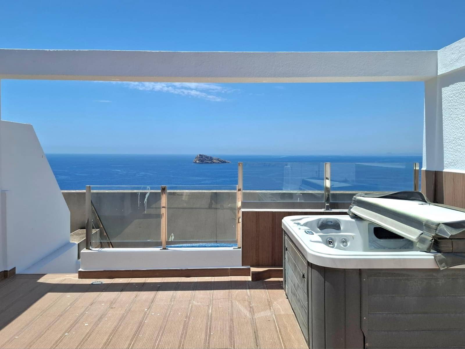 2 soverom Penthouse til salgs i Benidorm med svømmebasseng - € 485 000 (Ref: 9890492)
