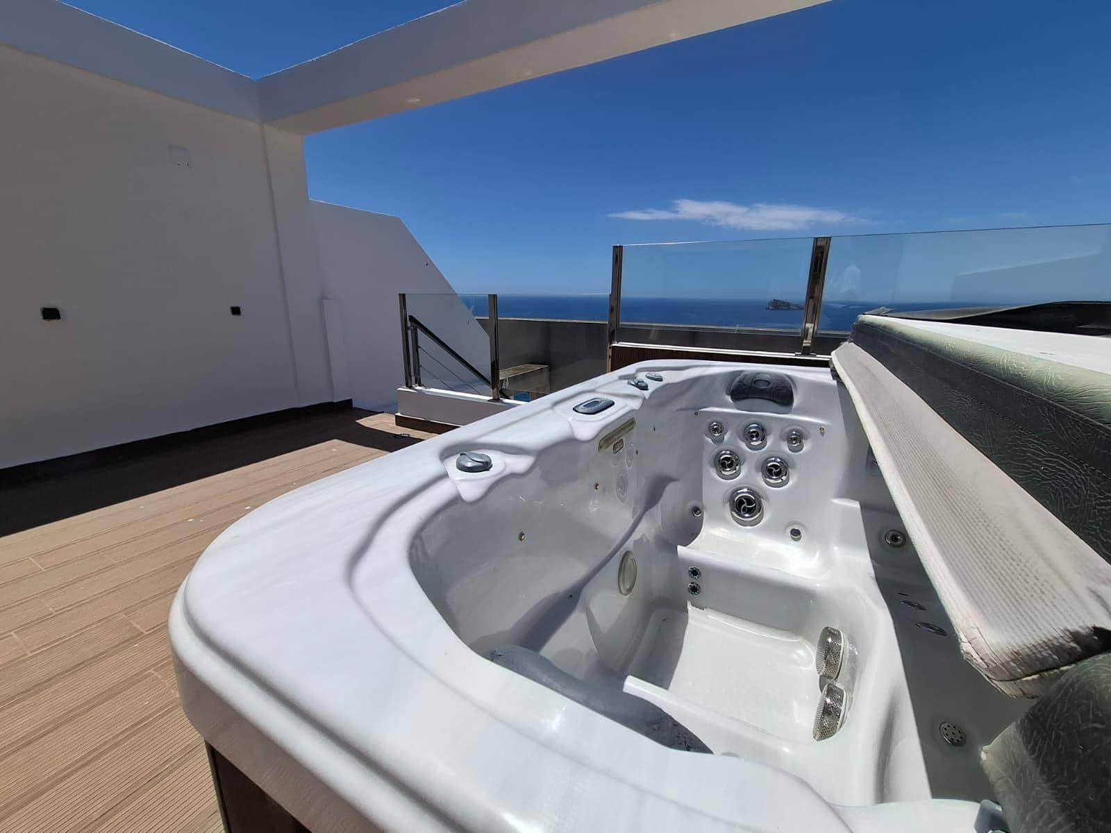 2 soverom Penthouse til salgs i Benidorm med svømmebasseng - € 485 000 (Ref: 9890492)