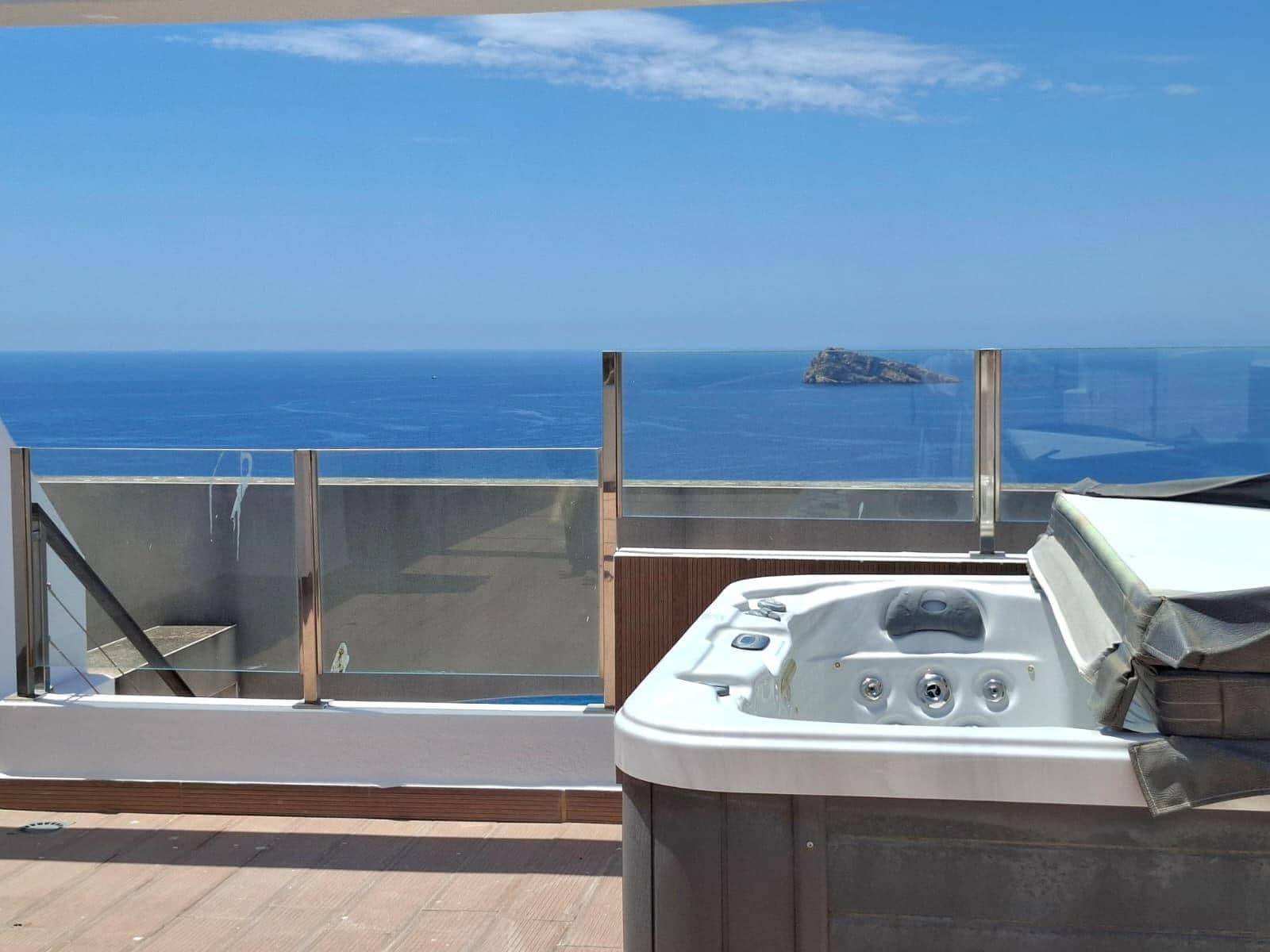 2 soverom Penthouse til salgs i Benidorm med svømmebasseng - € 485 000 (Ref: 9890492)