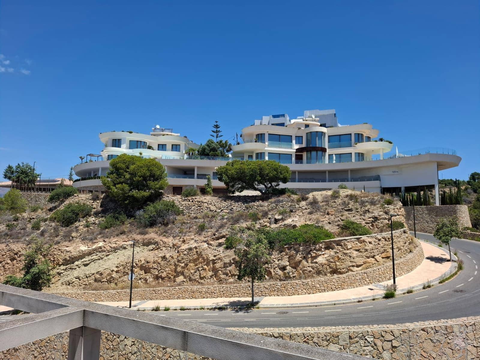 2 soverom Penthouse til salgs i Benidorm med svømmebasseng - € 485 000 (Ref: 9890492)